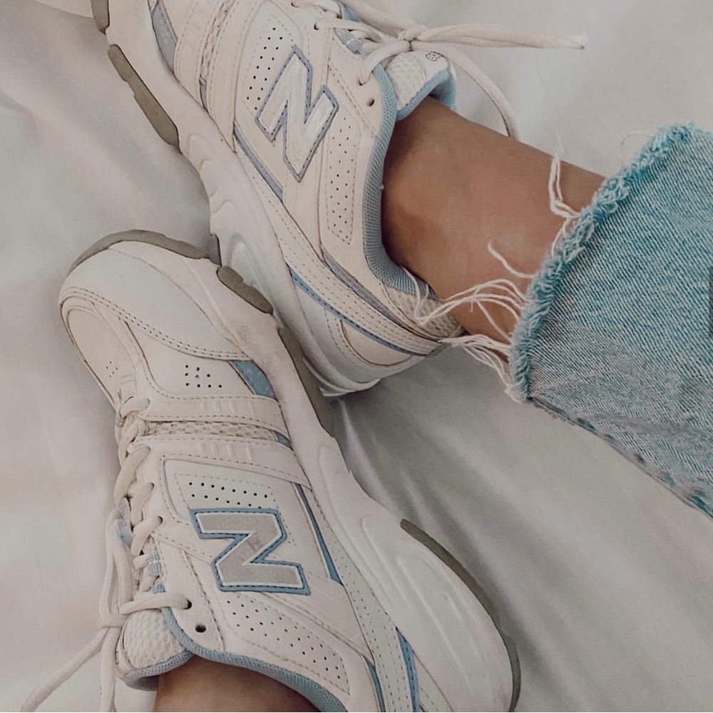 Woman’s New Balance 409s